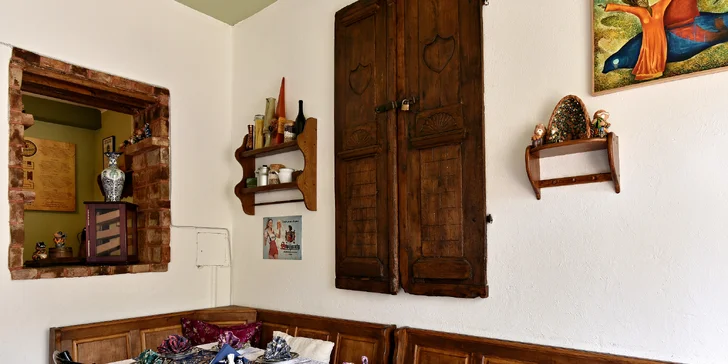 Uzbecké degustační menu: salát Incha, polévka Mašchurda i tradiční dezert