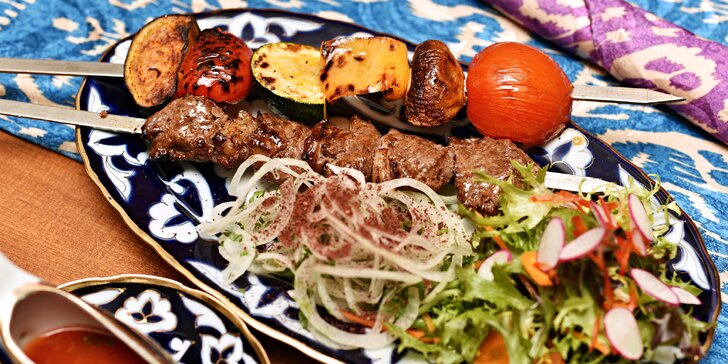 Uzbecké degustační menu: salát Incha, polévka Mašchurda i tradiční dezert