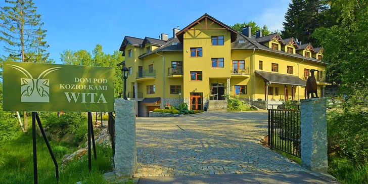 3 až 6 dní na úpatí Krkonoš s polopenzí, relaxem a výlety pro celou rodinu