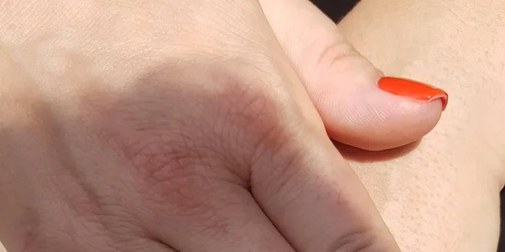 Gellak na ruce nebo nohy včetně suché manikúry