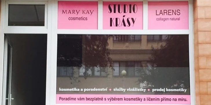 Individuální kurz denního líčení: hodina s profesionální vizážistkou