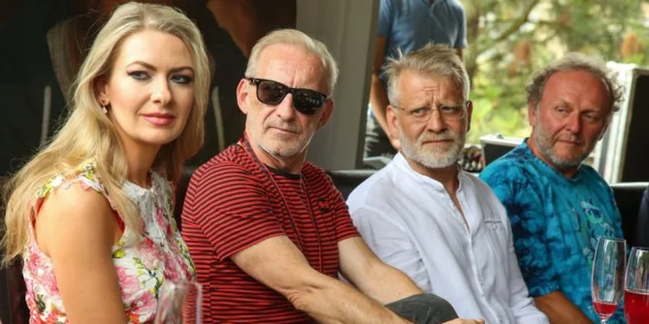 Vstupenka na český film Úsměvy smutných mužů