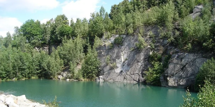 Zatopené lomy ve Vápenné a Žulové