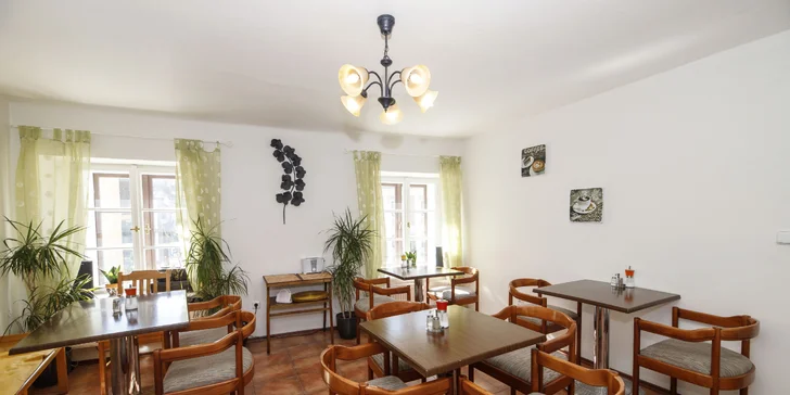 Na poznávání města i okolí se posilníte každé ráno u snídaně. 