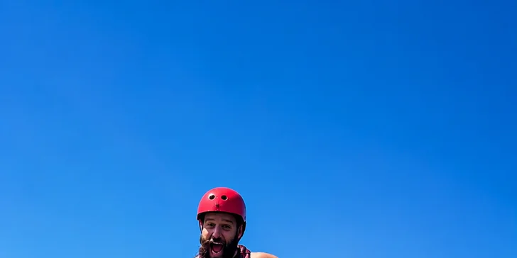 Vneste do dne kapku adrenalinu v areálu Wake Hostivař.