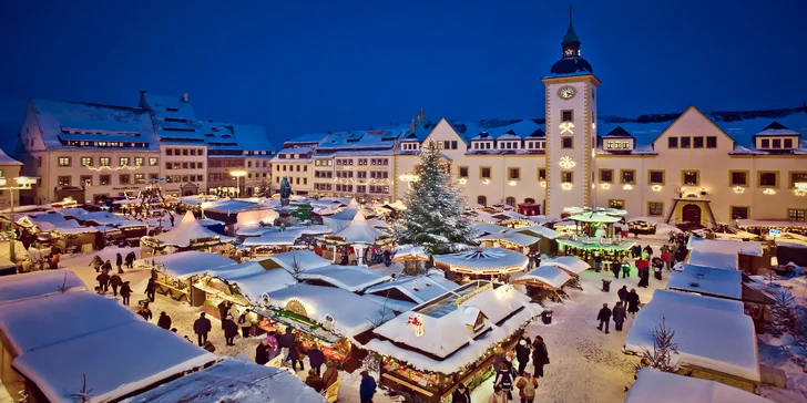Adventní Seiffen a Freiberg se slavnostním průvodem horníků