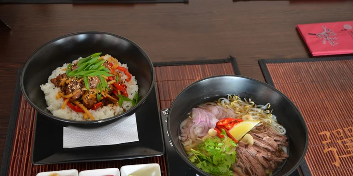 Asijské menu pro 1 osobu: vietnamská polévka Pho Bo a kuřecí Teriyaki