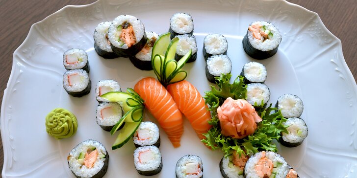 Sushi set s 26 nebo 44 kusy: s lososem, máslovou rybou nebo třeba s krabem