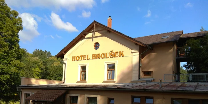 Moravský kras jako na dlani: pobyt se snídaní či polopenzí a lahví vína
