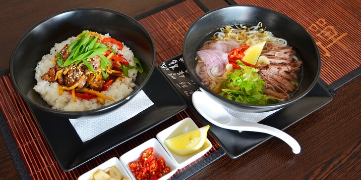 Asijské menu pro 1 osobu: vietnamská polévka Pho Bo a kuřecí Teriyaki