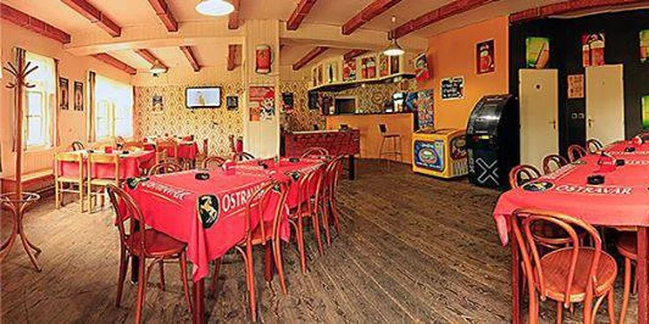 Dostaveníčko v Dostavníku: 2 piva ze široké nabídky nebo pivo a utopenec