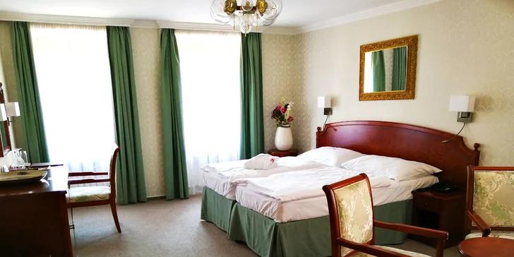 2 noci v elegantním 4* hotelu: velký pokoj, polopenze, termální bazén a sauna