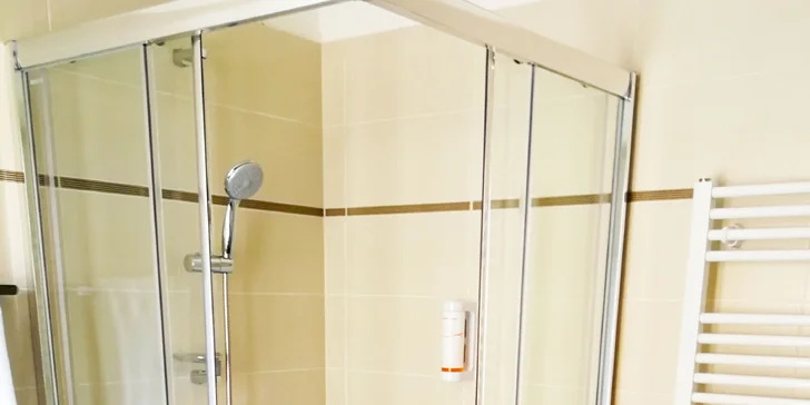 2 noci v elegantním 4* hotelu: velký pokoj, polopenze, termální bazén a sauna