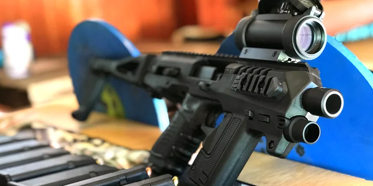 Zážitek na střelnici: Glock 17, Micro Roni 2, útočná puška i pumpa brokovnice