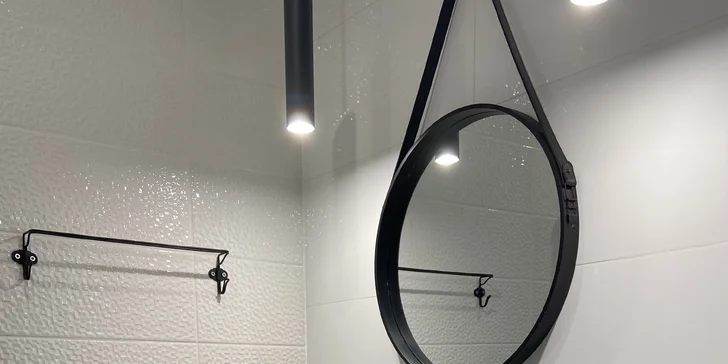 Každý apartmán má vlastnú kúpeľňu s WC.