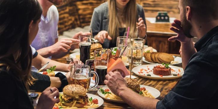 Do restauraci si můžete zajít i na oběd nebo večeři.