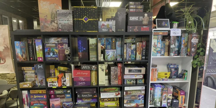 Rezervace není nutná, kódem voucheru se prokážete na místě.