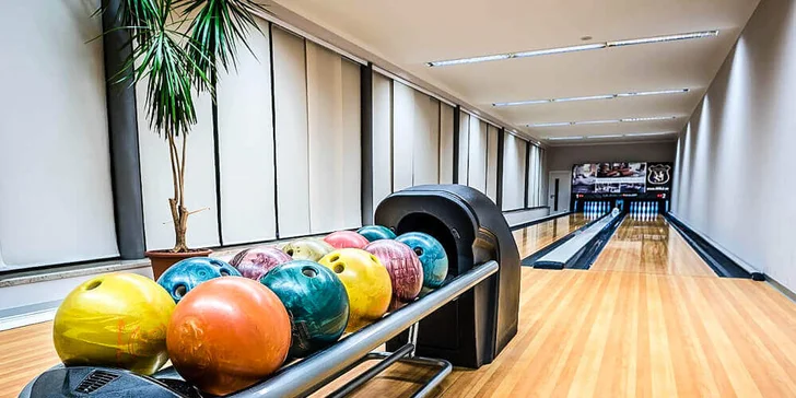 Zahrát si tu můžete bowling i stolní tenis. 