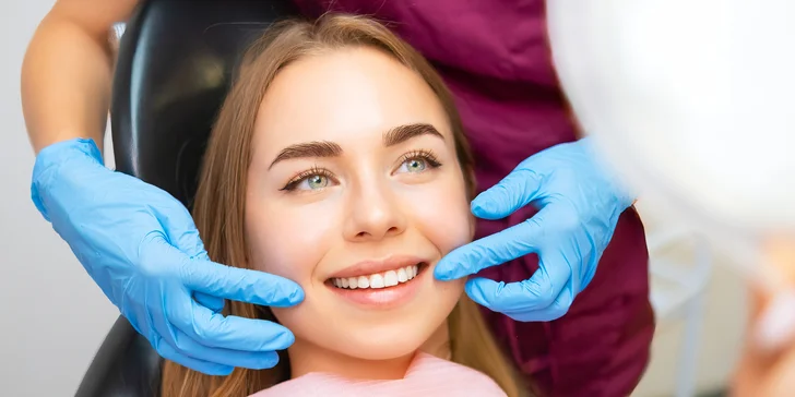 Dentálna hygiena s pieskovaním pre deti aj dospelých alebo bielenie zubov