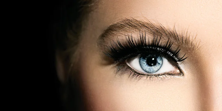 Prodlužování řas metodou řasa na řasu značkou Smart Lashes