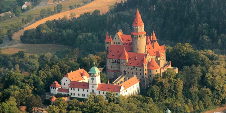 Proběhne i předletová příprava, kde vás poučí o technických stránkách panoramatického letu. 

