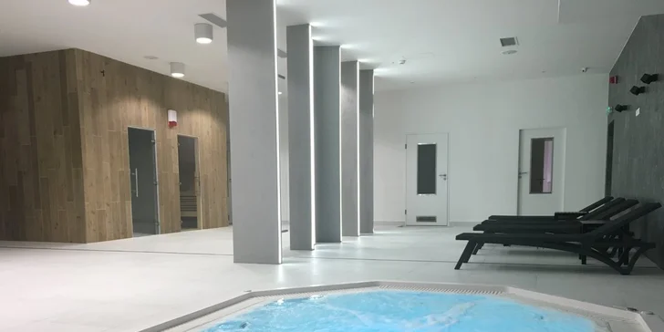 Aktivní hosté ocení neomezený vstup do fitness centra. 