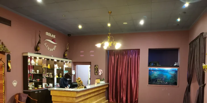 Vybírat budete z mnoha typů masáží, používají tu rozmanité oleje a další pomůcky, například lávové kameny. 