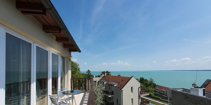 Panoramatická terasa s výhľadom na Balaton