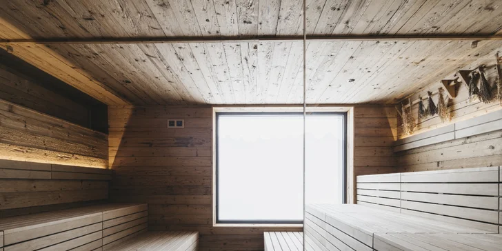 Je tu finská sauna, bio sauna, infračervená sauna a parní lázeň. 