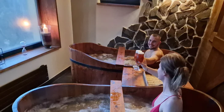 Vo variantoch tiež nájdete aj pivný kúpeľ pre 2 osoby, vďaka ktorému povýšite svoj relax ešte o level vyššie.