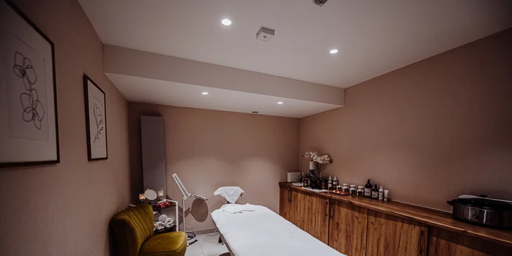 Varianta Dlouhá platnost je optimální dárek pro vaše blízké. Kromě láhve processo dostanete i voucher na procedury v nedalekém Spa.