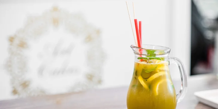 1 l Slovenská limonáda – jablko, med, zázvor, mäta, limetka