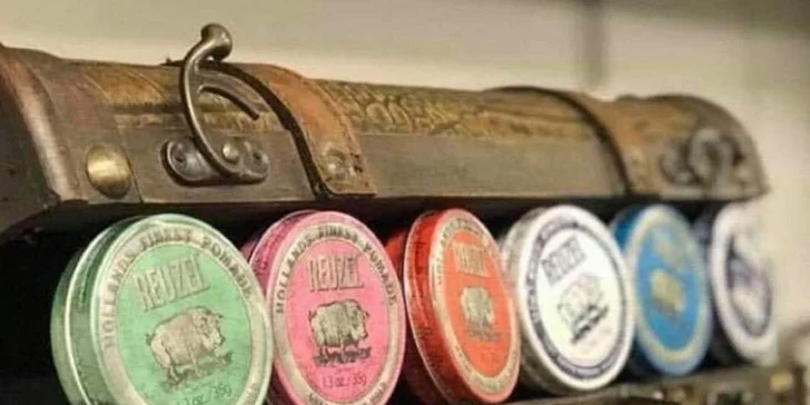 V Rebell Barbershopu pracují s profesionální kosmetikou Reuzel z Holandska.