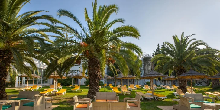 Resort je situovaný v krásné zahradě.