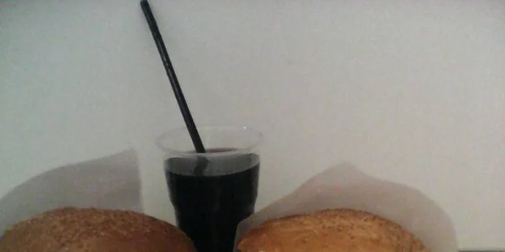 V nabídce jsou malé a velké kousky, vždy plné masa a zeleniny.