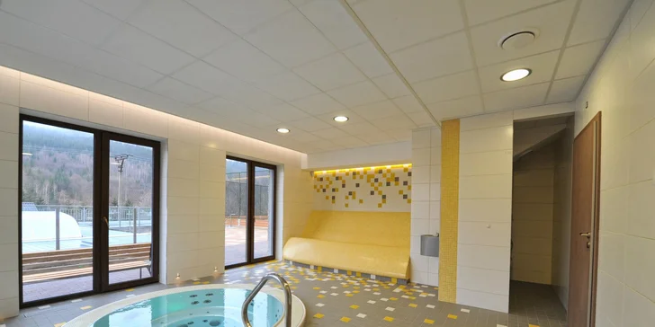  A bude se i relaxovat, v ceně je hodina privátního wellness. 