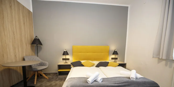 Pokoje mají rozdílný design, každý ale nabízí plný komfort. 