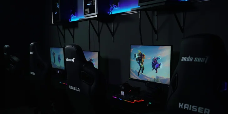 MVP Chill & Gaming space se nachází v ulici Benešova, jen pár kroků od zastávky Hlavní nádraží.