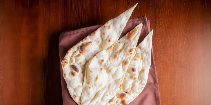 Pochutnáte si na kuřecí polévce, butter chicken či pikantním vindaloo?