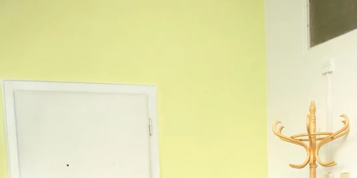 Novinkou je královská masáž, kdy se jedné osobě věnují dva maséři naráz. 