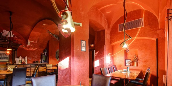 ...na další večery dostanete Orlí stravenku v hodnotě 250 Kč/os., se kterou si vyberete cokoliv z menu.