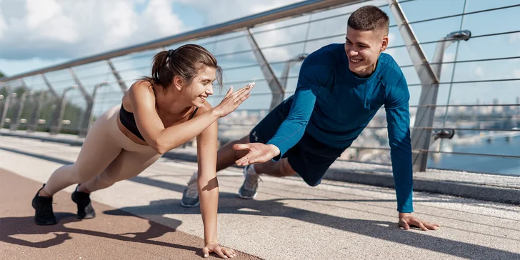 Sportovní nebo seberozvojová SMS výzva pro 2 osoby na 21 dní plná zábavných úkolů