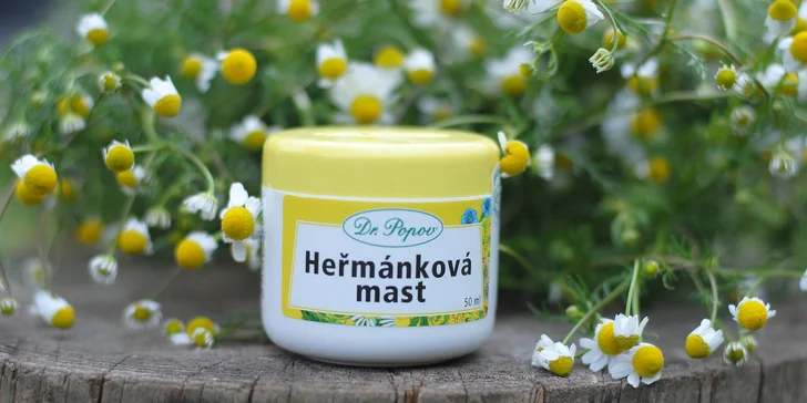Heřmánková mast má protizánětlivé účinky.