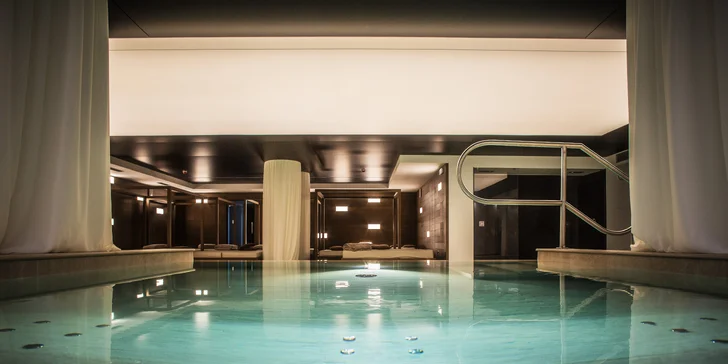 Je zde rodinný wellness, venkovní spa a wellness pro dospělé. 