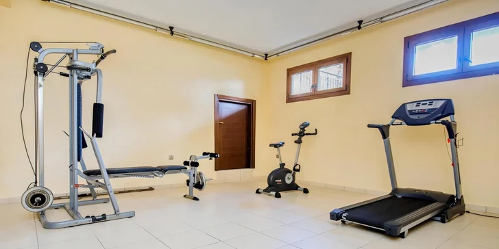 Za příplatek můžete zajít do fitka nebo si zahrát kulečník.