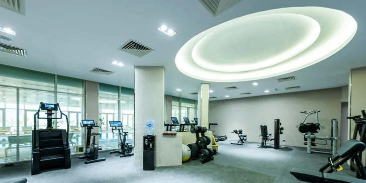 Aktivní hosté ocení neomezený vstup do fitness, plážový volejbal nebo stolní tenis.