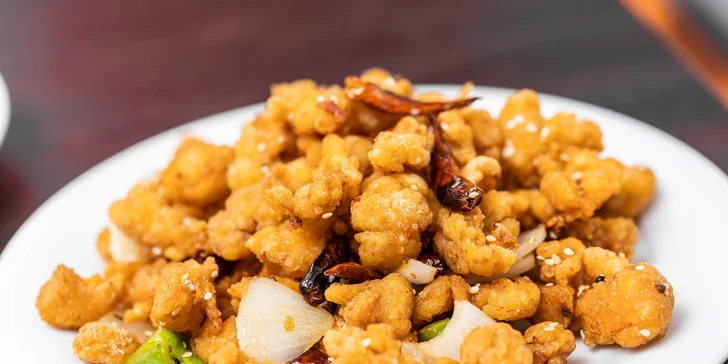 Pikantné kuracie mäso (chilli + sečuánske korenie)
