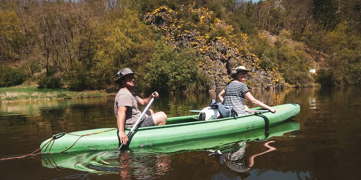 Jednodenní půjčení lodí o víkendech na Berounce: od kanoe pro 2 po šestimístný raft