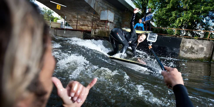  V Surfwave vás instruktor naučí, jak na to.