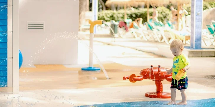 Vaše potomstvo bude v Sol Parcu v sedmém nebi díky water splash zóně a speciální Game zone pro všechny věkové kategorie. 